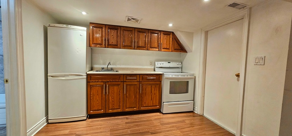 Basement apartment for rent Dufferin grove. 5