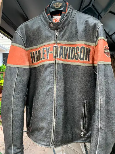 Hard to find genuine Victory Lane jacket in mint condition as it was only worn a few times . This is...
