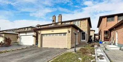 Sharing Room Available in Markham for a Girl in Basement