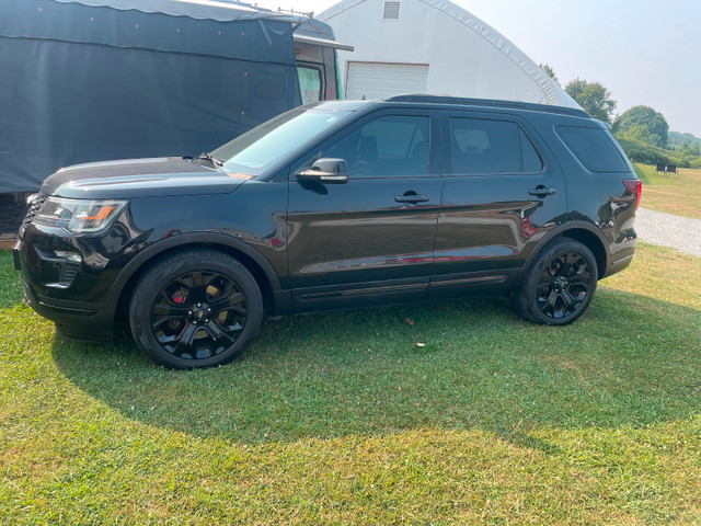 Ford Explorer Sport in Cars & Trucks in Brockville - Image 3