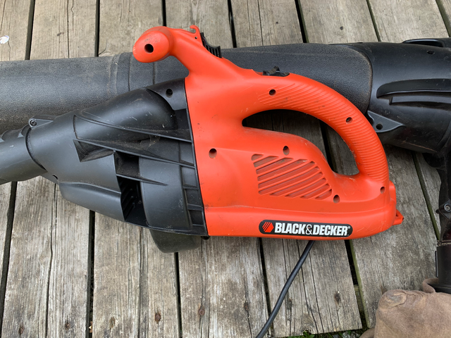 Souffleur aspirateur Black &Decker électrique in Lawnmowers & Leaf Blowers in Longueuil / South Shore - Image 3