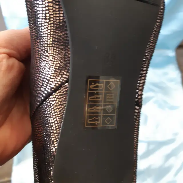 NEW never worn women’s size high heel booties / shoes Size 39 in Women's - Shoes in Peterborough - Image 6