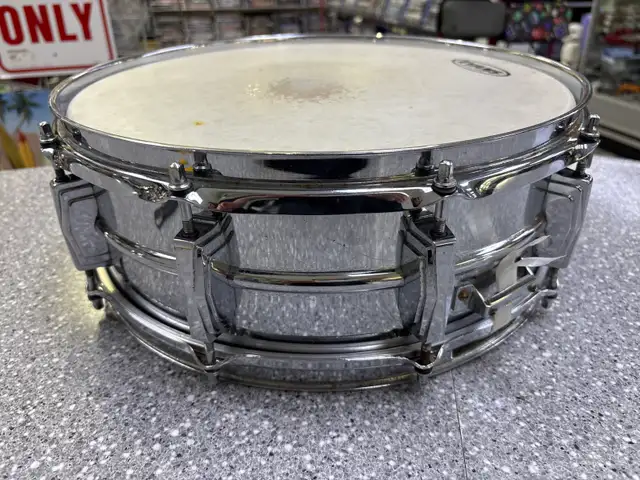 Ludwig Suprahonic Snare Drum  14x5.5 Blue Olive Badge in Drums & Percussion in Oshawa / Durham Region - Image 4