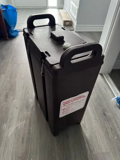 Cambro 20 litre hot or cold insulated server., View more