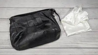 Fulra Black Leather Purse / Bag + Dust Cover / ₿⚡ - Barrhaven, View more