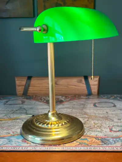 Lampe de banquier, View more