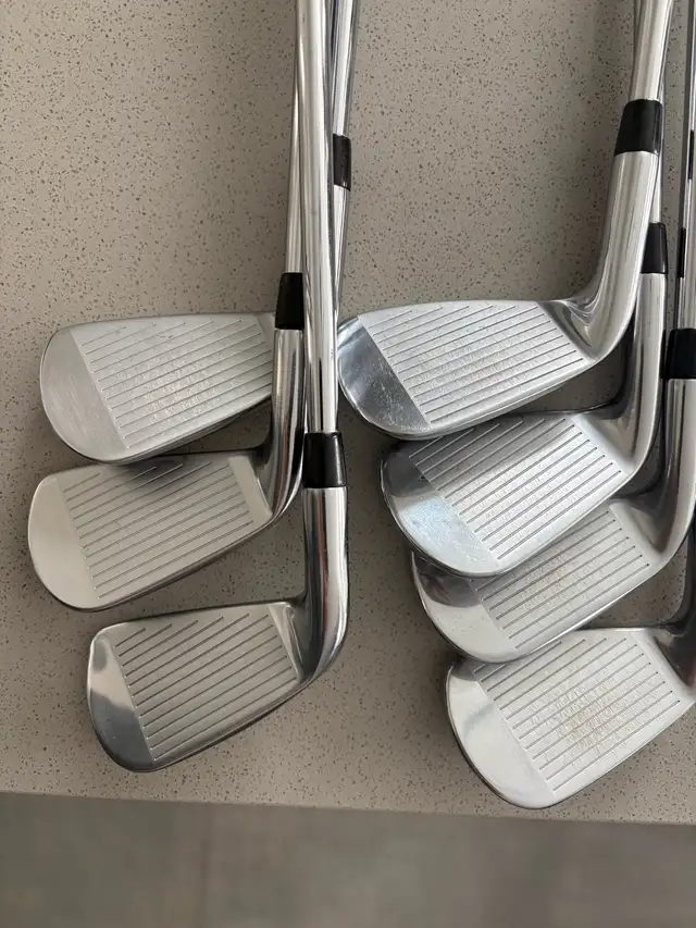 Titleist 718 AP3 Iron Set - Golf clubs in Golf in St. Catharines - Image 6
