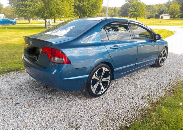 2011 Honda Civic SE 5 spd. in Cars & Trucks in Hamilton - Image 4