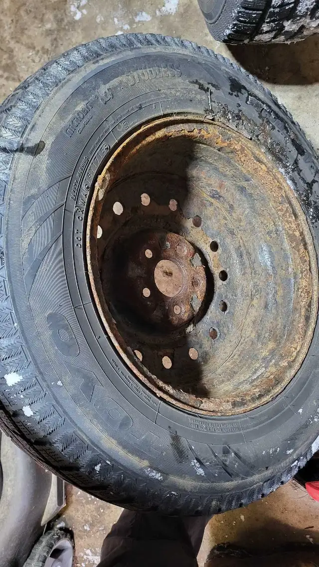 Winter Tires on Steel Rims - 225/70R16 in Tires & Rims in Petawawa - Image 6