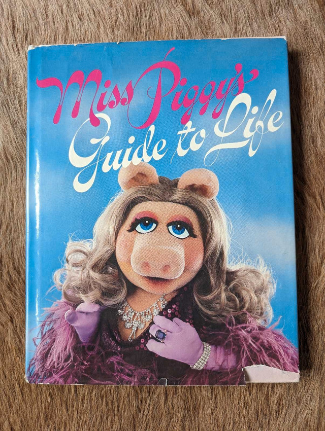 Vintage 1981 "Miss Piggy's Guide to Life" -Hardcover dans Autre  à Longueuil/Rive Sud - Image 2