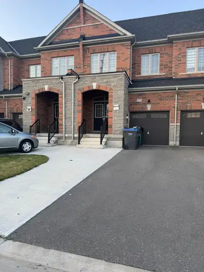 Town House for Rent in Brampton