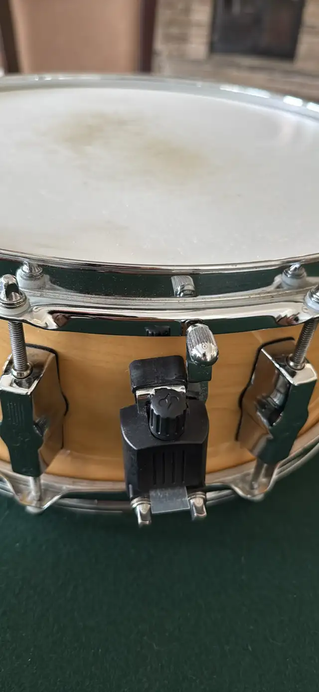 Sonor all maple snare drum in Drums & Percussion in Hamilton - Image 4