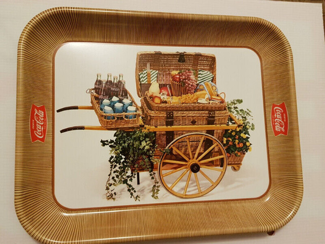 *** COKE COCA-COLA 1953s WICKER CART SERVING METAL TRAY ~ NICE! in Arts & Collectibles in City of Toronto - Image 3