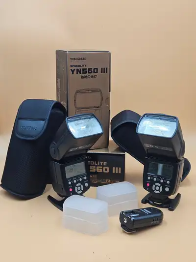Yongnuo Digital Speedlite YN560 III Camera Flash / Flash Light Set for DSLR Camera Plus RF-603C II W...