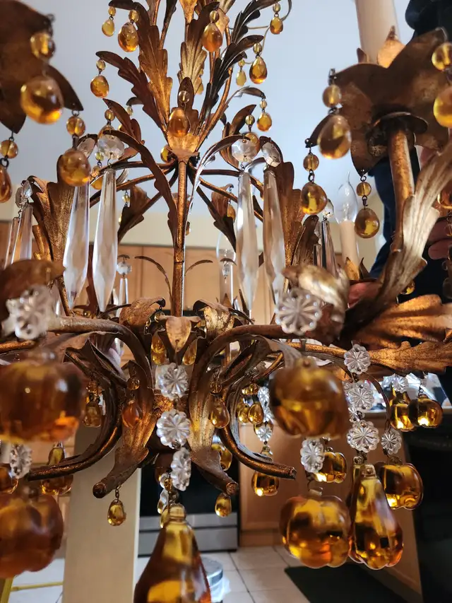 SALE All ORIGINAL Vintage Italian Gold Gilt FRUIT CHANDELIER in Indoor Lighting & Fans in Markham / York Region - Image 8