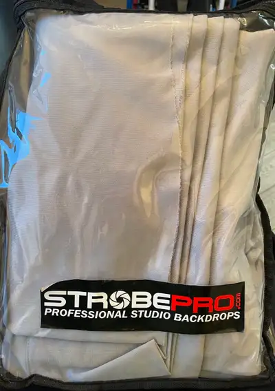 Elevate your photography with this Strobe Pro professional studio backdrop in excellent condition! M...