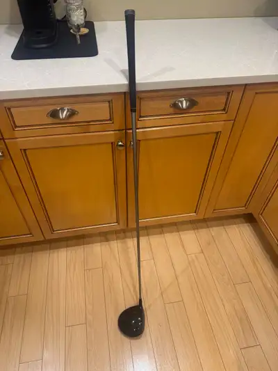 Titleist 915 D2 Right Stiff flex, View more