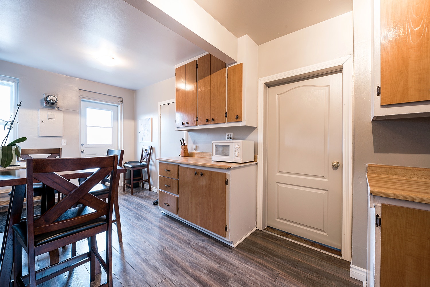 4 1/2 Meublé a 2 pas du métro Frontenac avec 2 chambres — photo 1