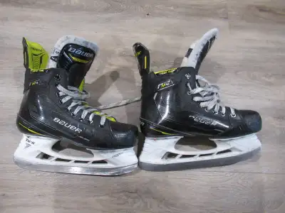 Bauer Supreme M4 Hockey Skates Junior Size 5 (used 1 season), View more