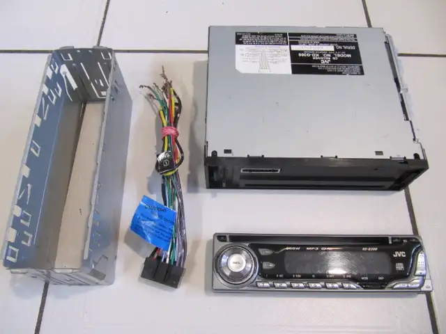 Classic JVC Model No KD-G300 CD Receiver 200watts Output XCond!! in General Electronics in Mississauga / Peel Region - Image 3