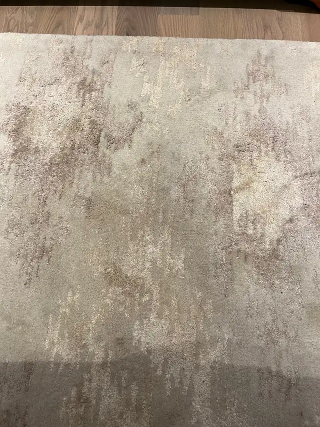 Quality Wool Area Rug in Rugs, Carpets & Runners in Markham / York Region - Image 7