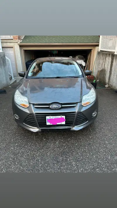 Clean and reliable 2012 Ford Focus SE hatchback, great on gas and perfect for daily driving.Hatchbac...