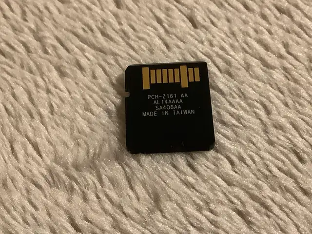 Official PS Vita 16GB Memory Card Playstation Authentic Original in Sony PSP & Vita in Edmonton - Image 3