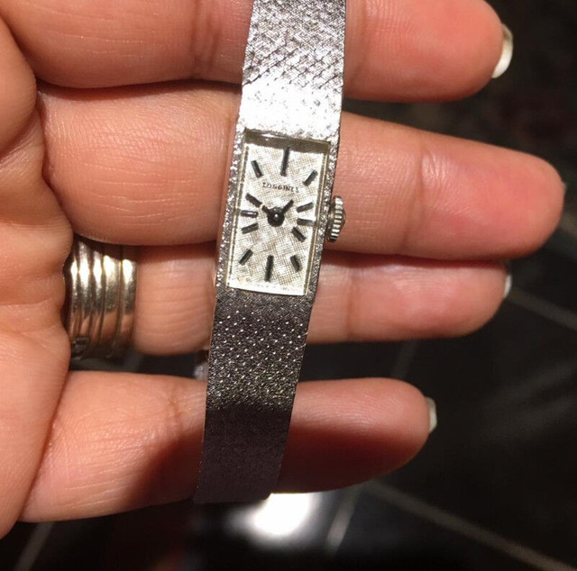 14K SOLID  White Gold  LONGINES Watch with Perfect Condition in Jewellery & Watches in Markham / York Region - Image 3