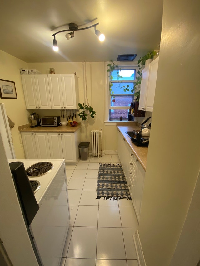 2 Bedroom Apartment in the Glebe Available July 1st Long Term