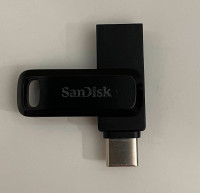 128 GB USB-A and USB-C USB Flash Drive Storage