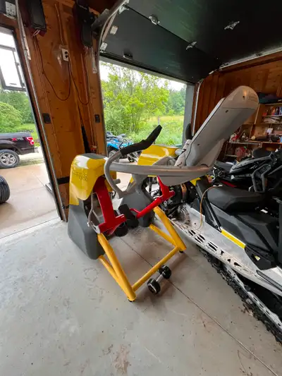 On the advice of my surgeon, I bought this Zero Runner in 2021 to use while recovering from knee sur...