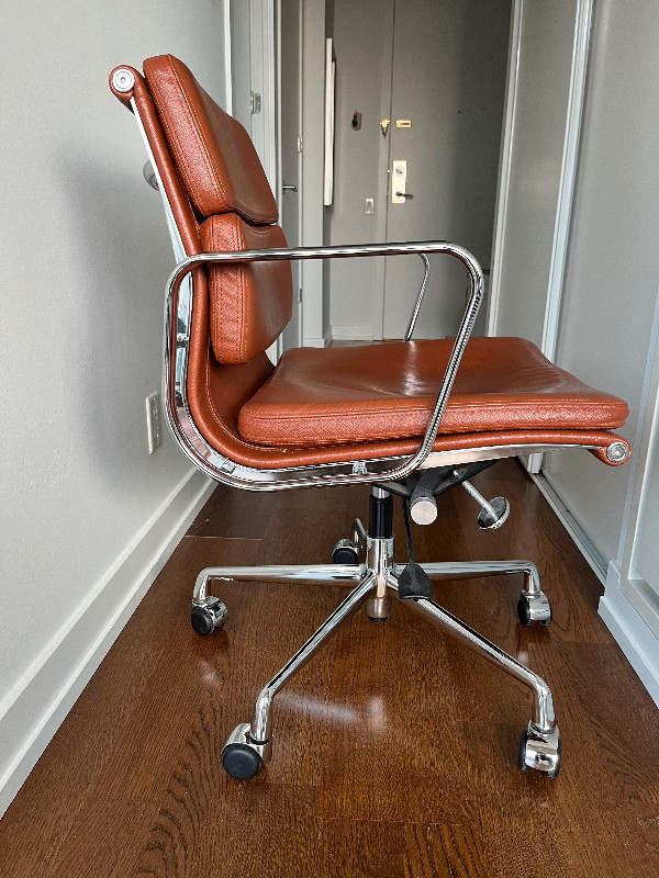 Eames Desk Chair in Chairs & Recliners in City of Toronto - Image 4