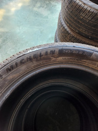 4 pneus d'été Michelin 245/50/R20