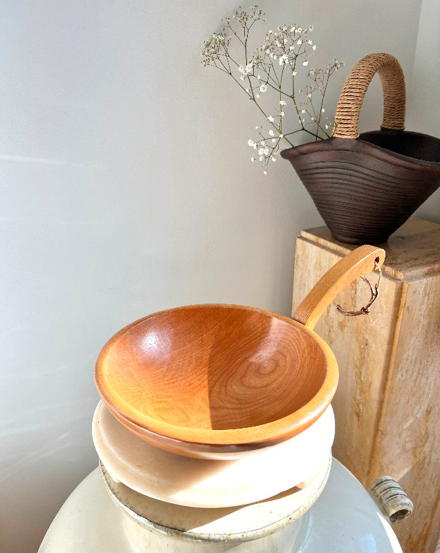 MCM 1970s Wood Canada Vintage Baribocraft Saucepan Handle Fruit in Home Décor & Accents in City of Toronto - Image 2