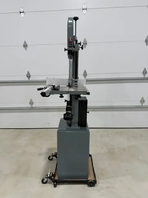 PROFESSIONAL BANDSAW in Other in Barrie - Image 5