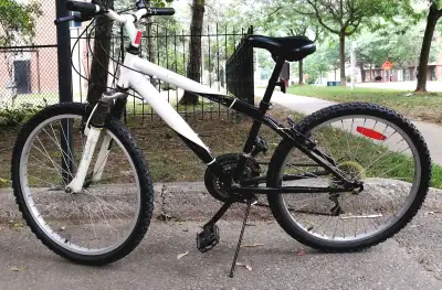 24" MOUNTAIN BIKE, View more