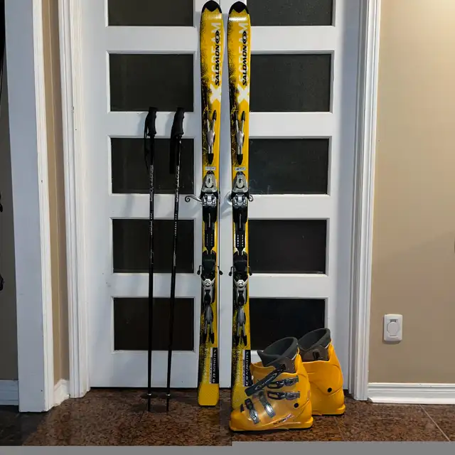 179 Salomon ski with boots ,poles in Ski in Markham / York Region - Image 9
