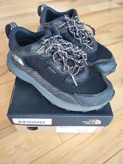 Hiking shoes Kids - Souliers marches enfants, View more