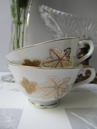 Fine Porcelain 2 Mugs "Golden Grape Leaf", Japan