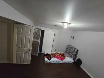 Shared room for rent