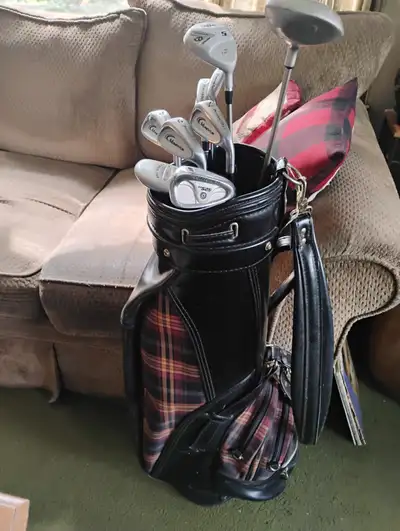 Men's RH Golf Clubs & Bag, View more