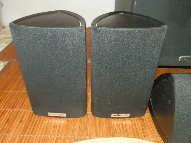 Polk Audio PSW111 8" Powered Subwoofer and Surround Sound Speake in Speakers in Dartmouth - Image 3