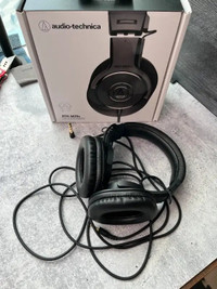 Audio-Technica Professional Studio Monitor Headphones ATH-M20X