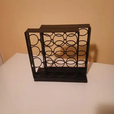 Organize your K cup collection with this stylish metal Keurig Cup Holder. This item has been used an...