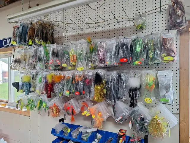 Muskie walleye and pike spinner baits in Fishing, Camping & Outdoors in Norfolk County - Image 10