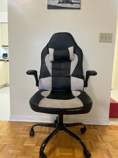 Comfortable Office/Gaming Chair – Great Condition, View more