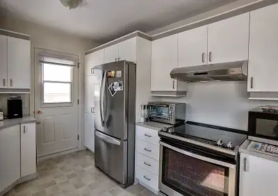 5 1/2 apartment for rent Laval Main Floor  -  1 Aug 2025