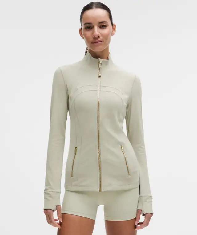 lululemon define jacket in Women's - Tops & Outerwear in Laval / North Shore - Image 5