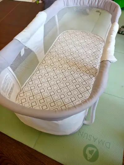 Summer infant bassinet $20, View more