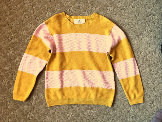 H&M Pink With Mustard Blocks Sweater Sz 6-8 in Kids & Youth in City of Toronto